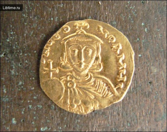 Gold coin
