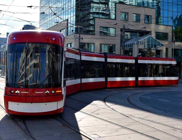 Turning a tram on rails