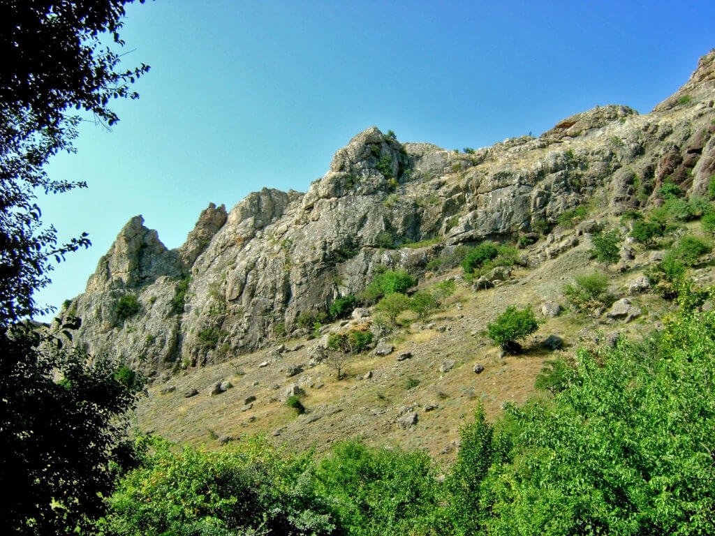 Rock as a method for determining the age of planet Earth