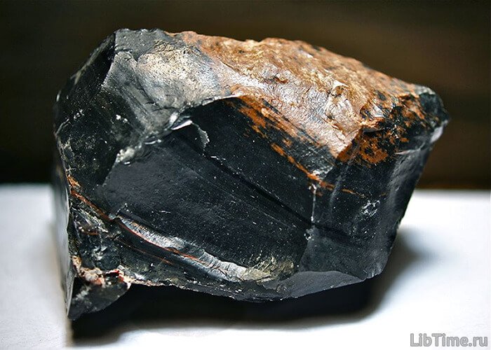 Obsidian stone