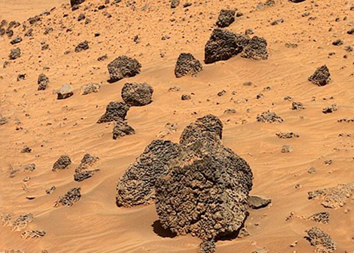Desert varnish