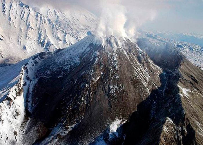 Bezymyanny volcano